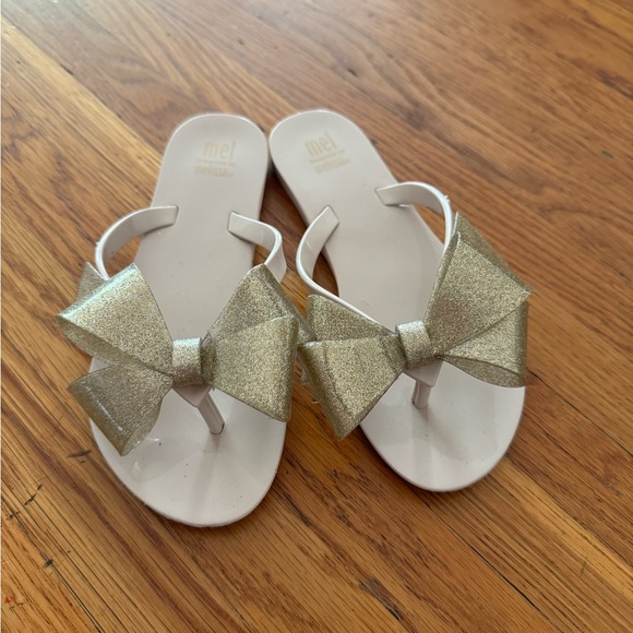 MINI MELISSA - GIRL’S GOLD BOW SANDAL - SIZE 1 - Picture 3 of 6